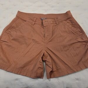 Women's Eddie Bauer Terra Cotta Cotton Shorts. Size 8, 5" Inseam.